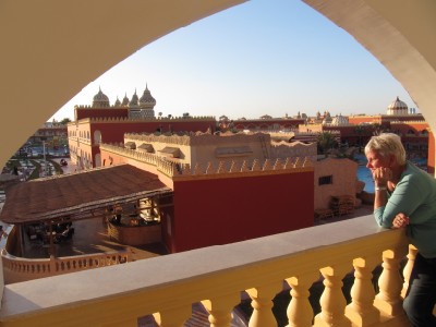 Birgit geniesst den Ausblick ....