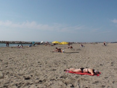 toller Strand direkt von der "Haustr"