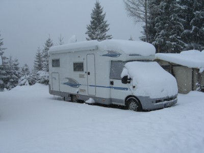 ber Nacht reichlich Neuschnee